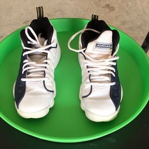 Jordan 13 size 5.5 y